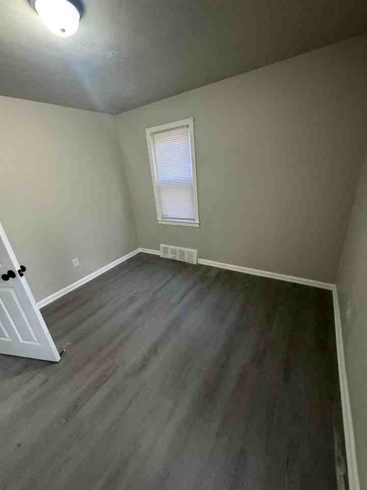 14854 Ohio St - Photo 6 of 9