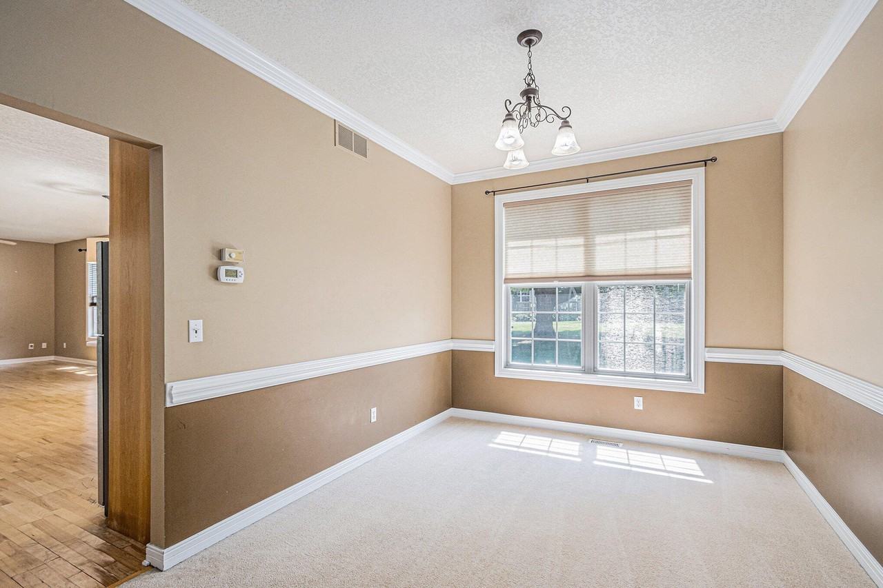 4821 Idlewood Ave - Photo 5 of 24