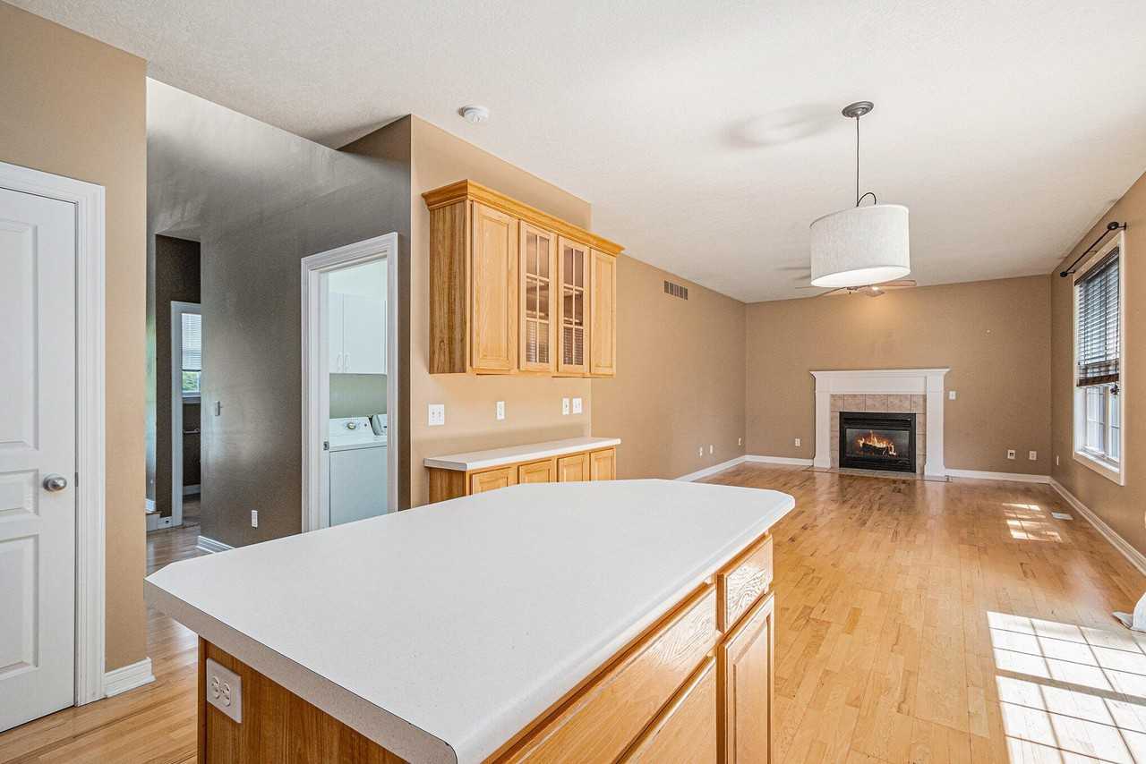 4821 Idlewood Ave - Photo 7 of 24