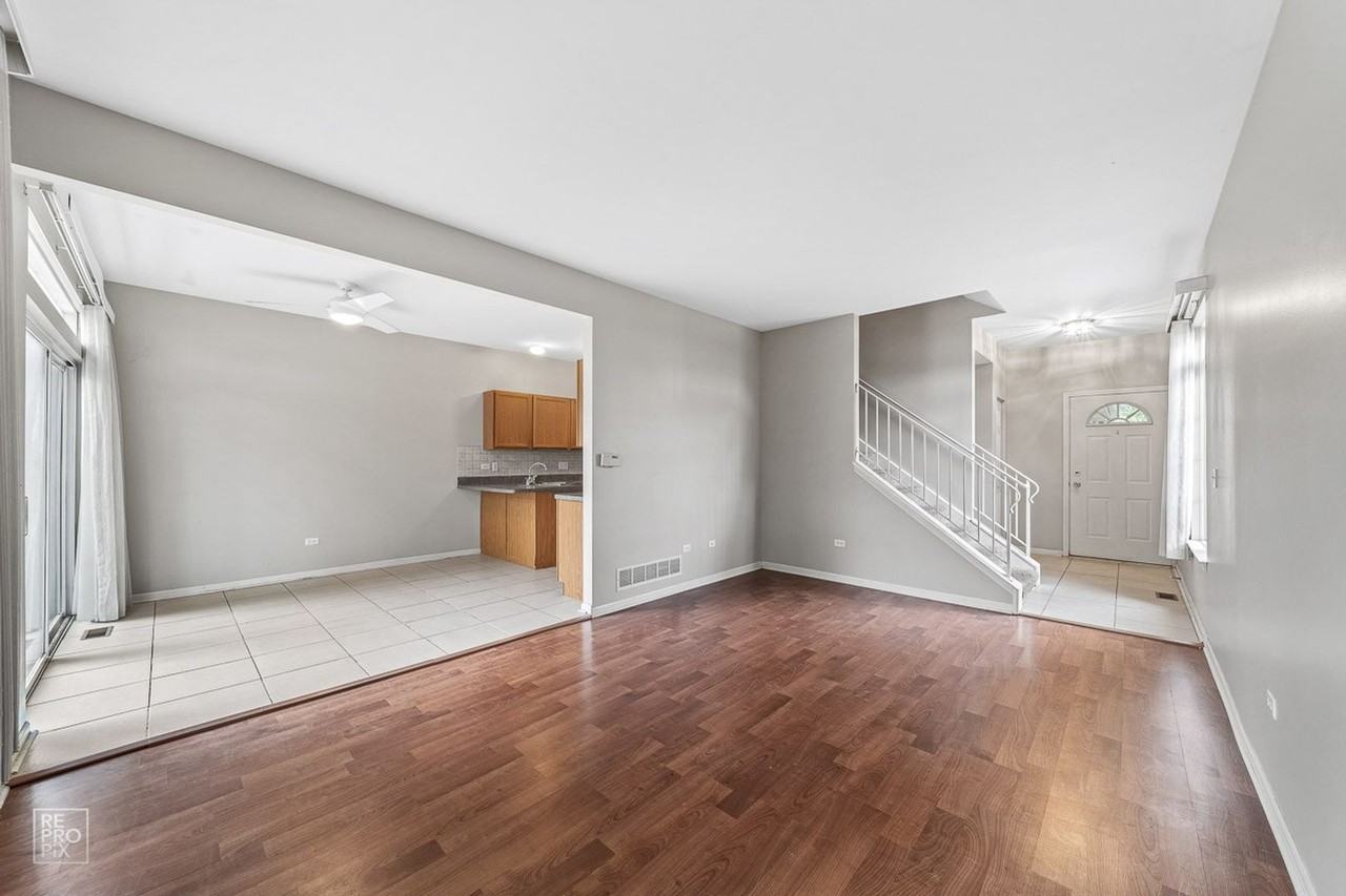 1738 Windward Ave - Photo 3 of 13