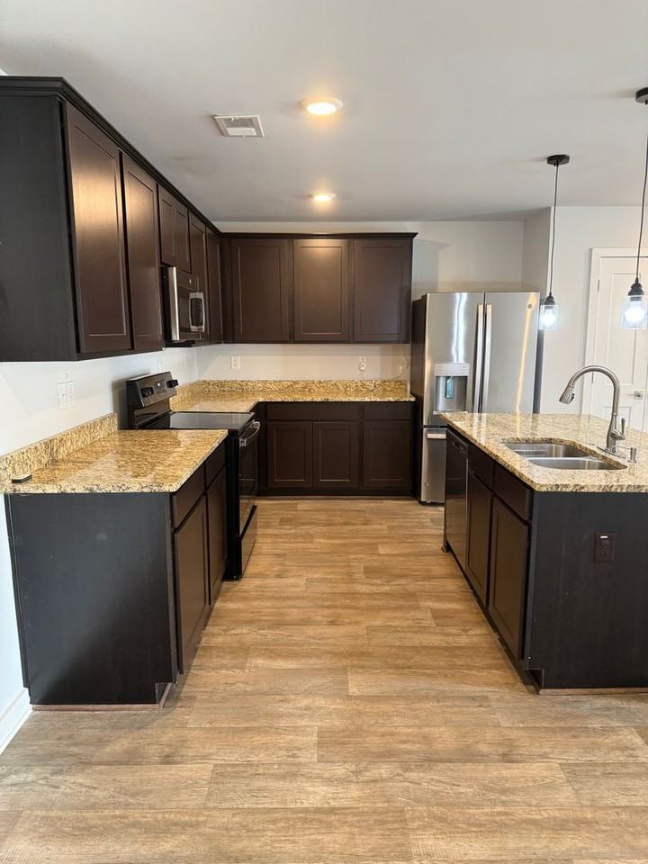 1002 Clydes Way - Photo 2 of 13