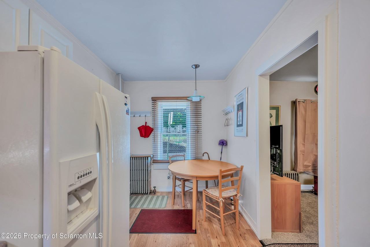 987 Providence Rd - Photo 6 of 14