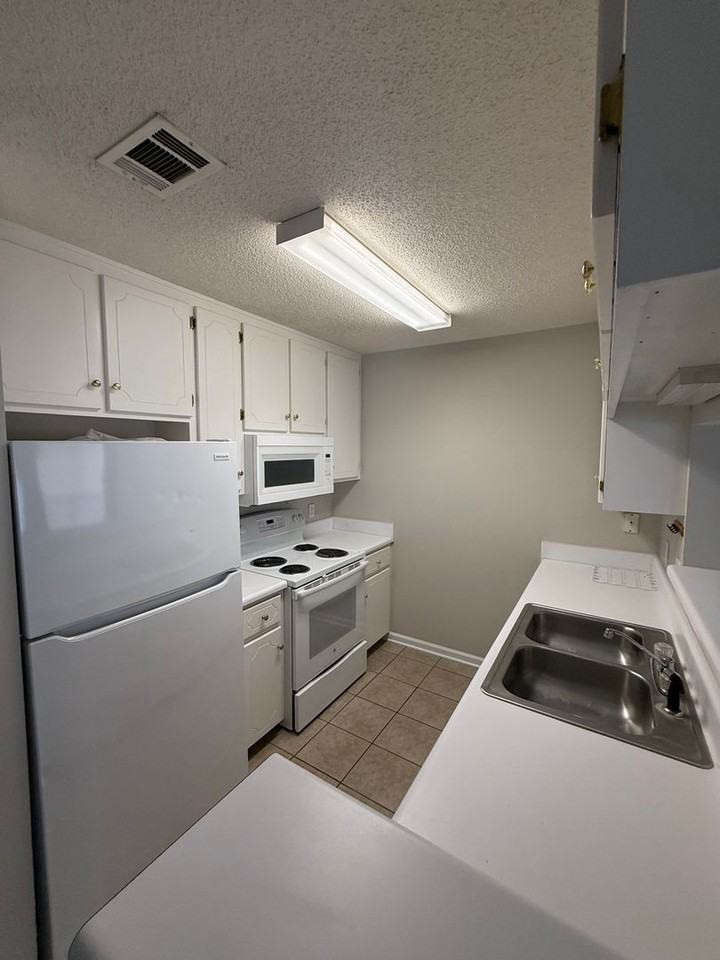 114 Baldwin Dr - Photo 2 of 27