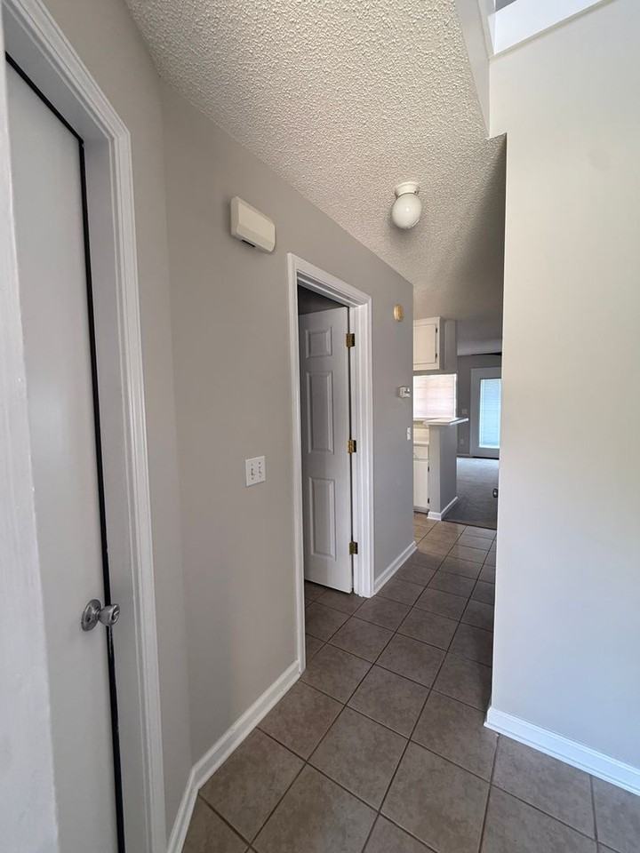 114 Baldwin Dr - Photo 4 of 27