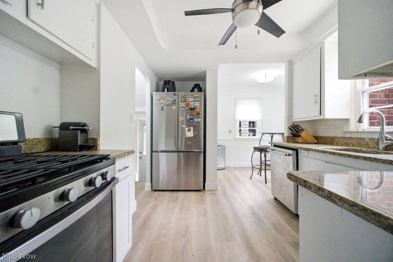 2391 Channing Rd - Photo 5 of 26