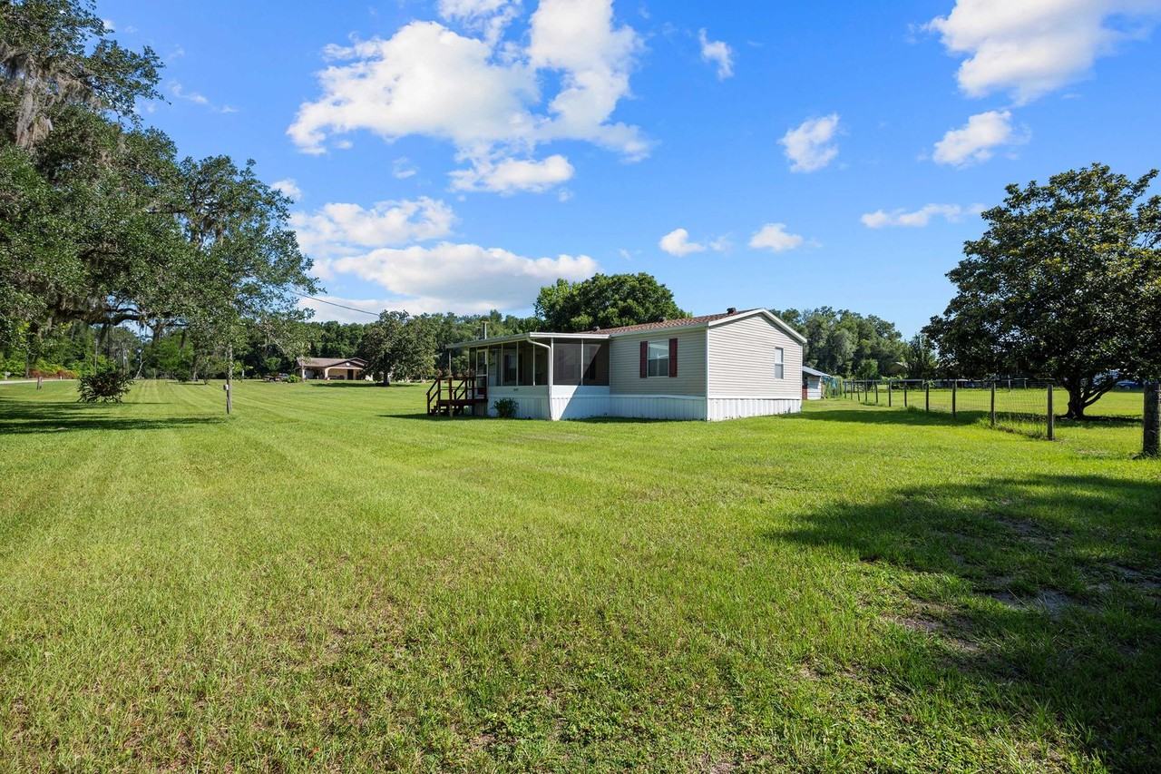 39937 River Rd - Photo 2 of 46