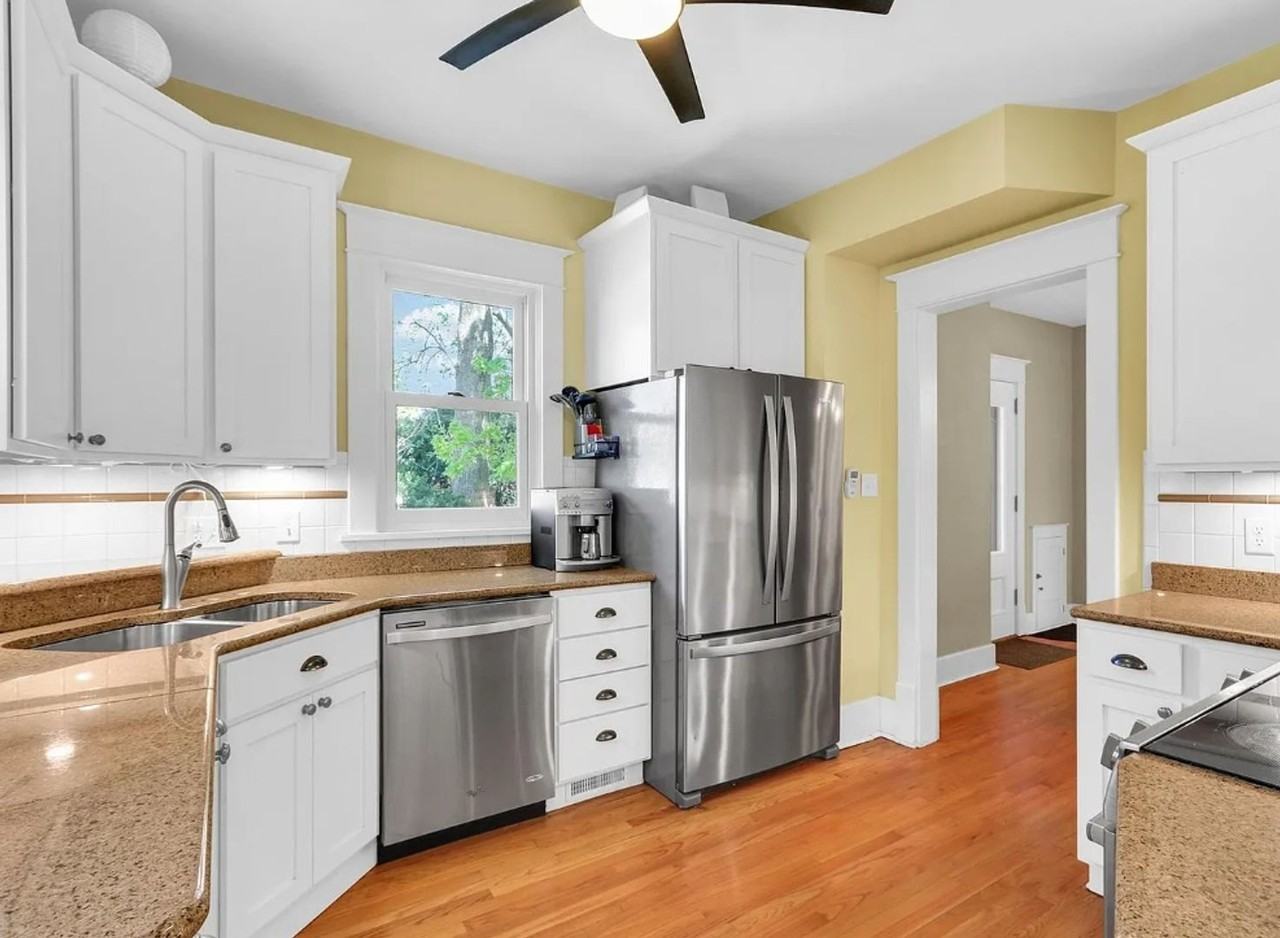 702 W Indiana Ave - Photo 4 of 39