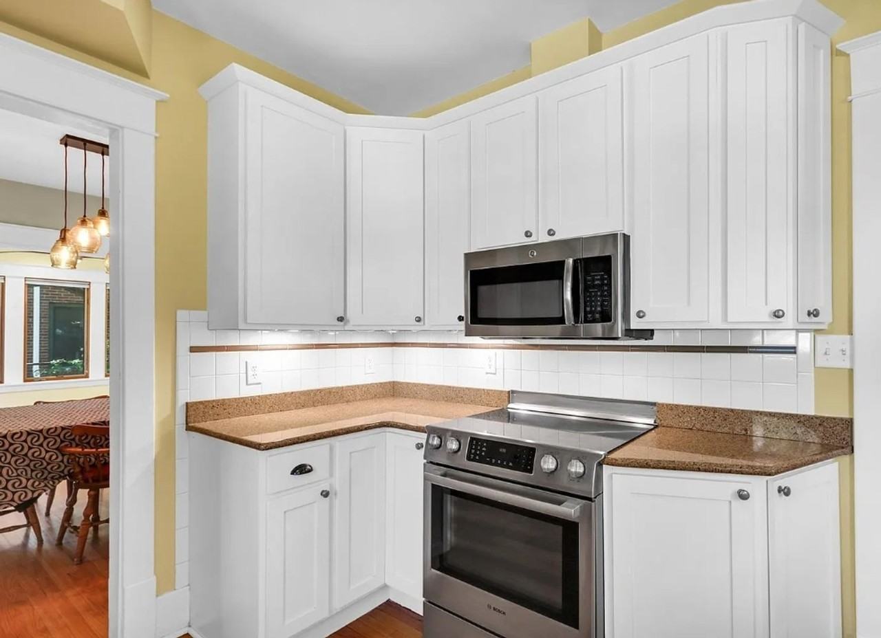 702 W Indiana Ave - Photo 5 of 39
