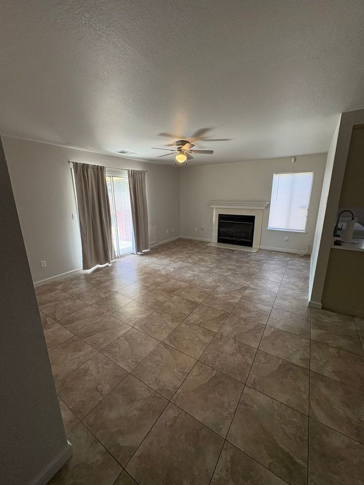 1148 Gladys Way - Photo 2 of 16
