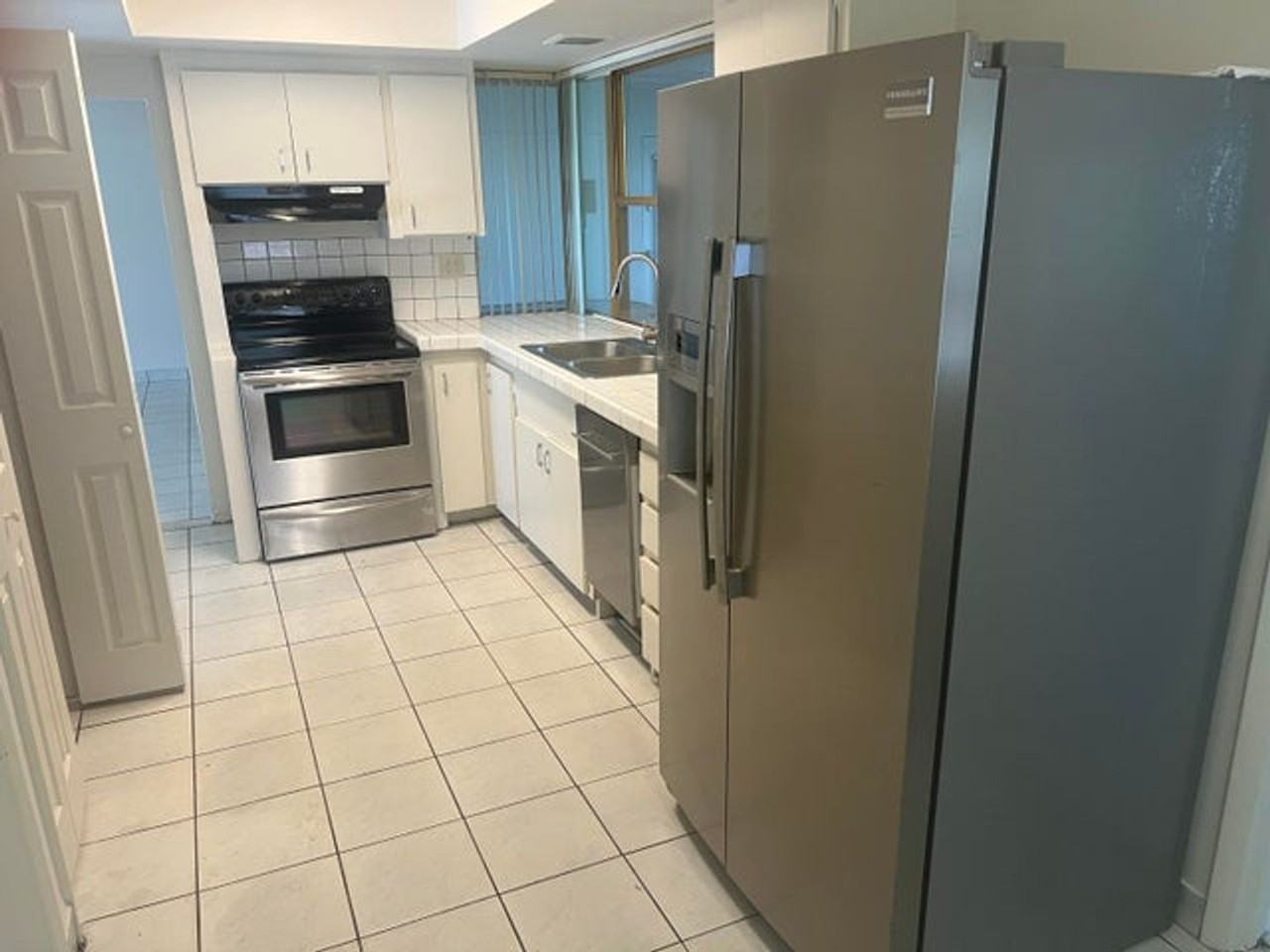 4004 E Shore Rd - Photo 2 of 10