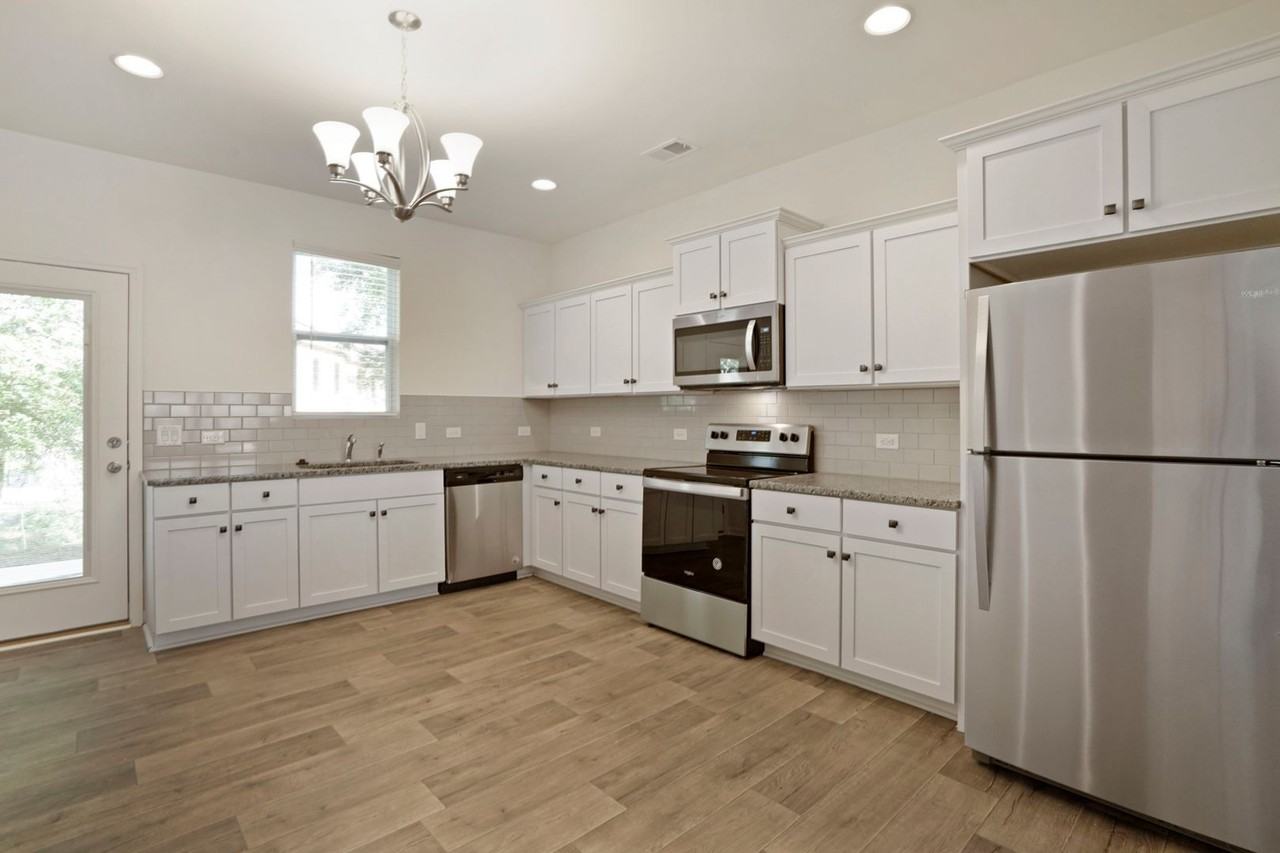 209 Banbury Ln - Photo 5 of 10