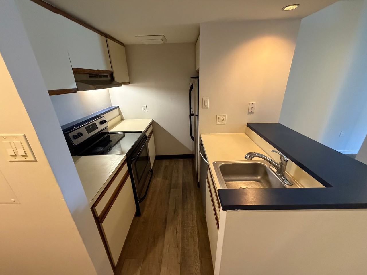 237 Chestnut St #1-403 - Photo 3 of 17