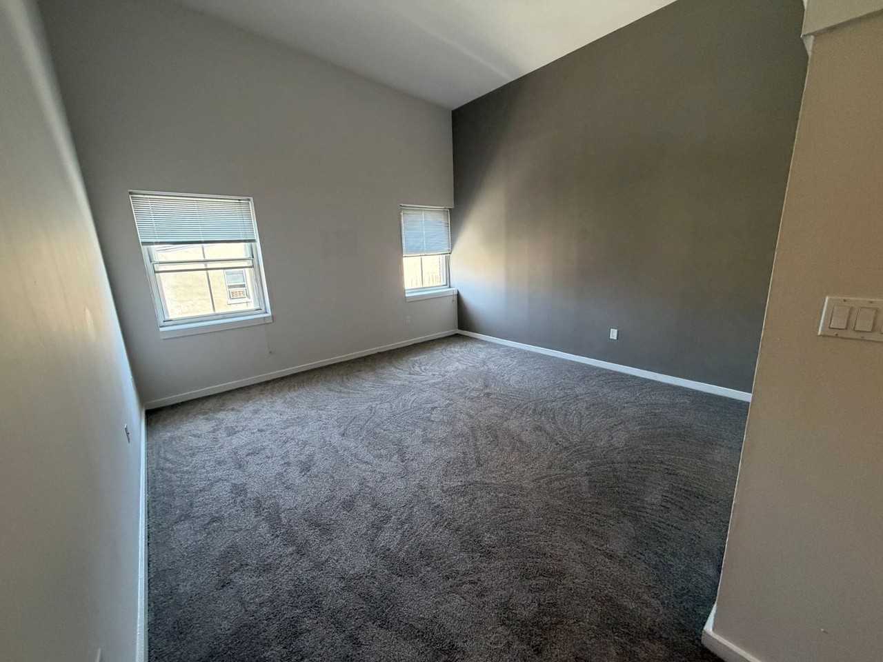 237 Chestnut St #1-403 - Photo 5 of 17
