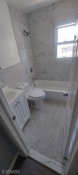 16 Silkman Pl #2B - Photo 5 of 7