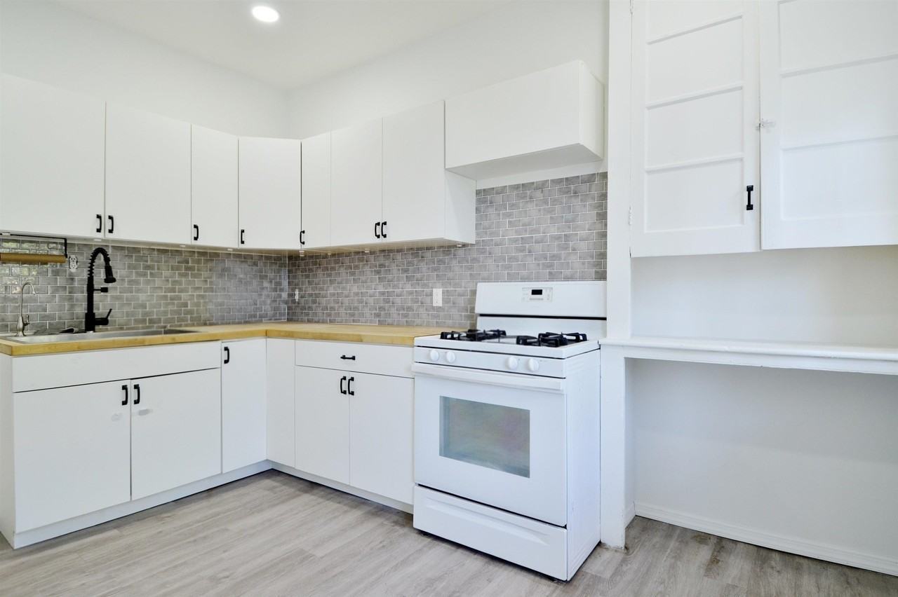 885 Broadway #3 - Photo 6 of 26