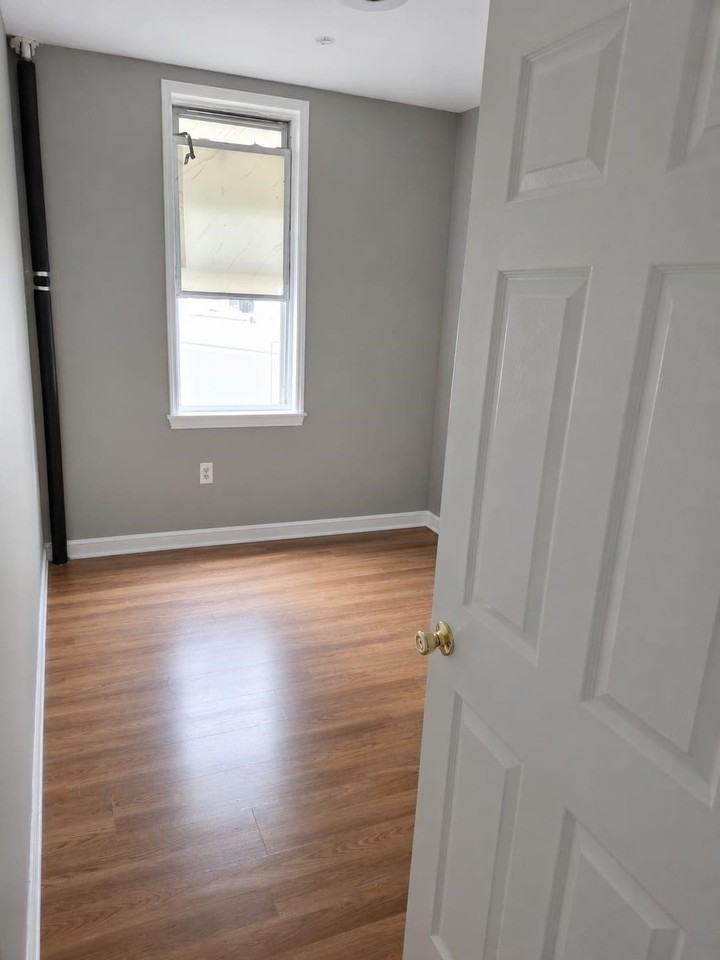 375 Mountain Rd #2 - Photo 6 of 7
