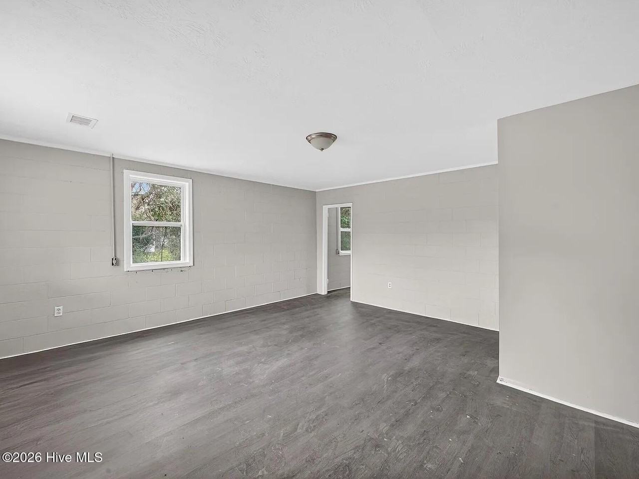 254 Japonica Ave - Photo 3 of 12