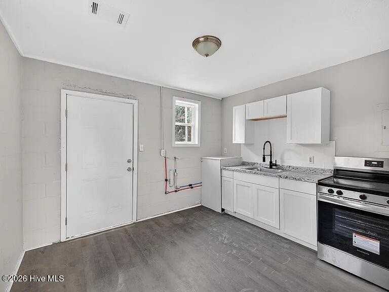 254 Japonica Ave - Photo 6 of 12