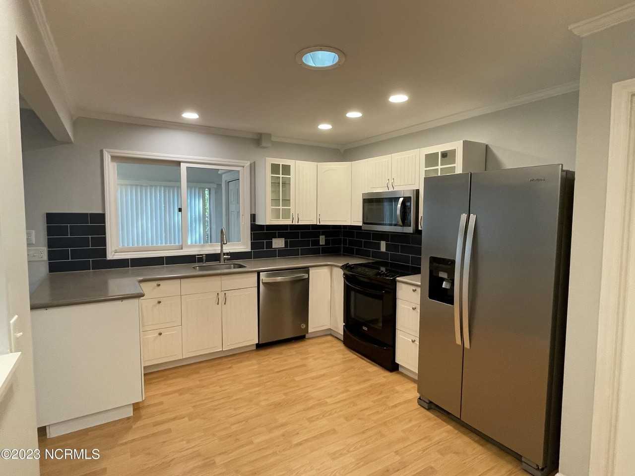 55 Salem Dr - Photo 5 of 19