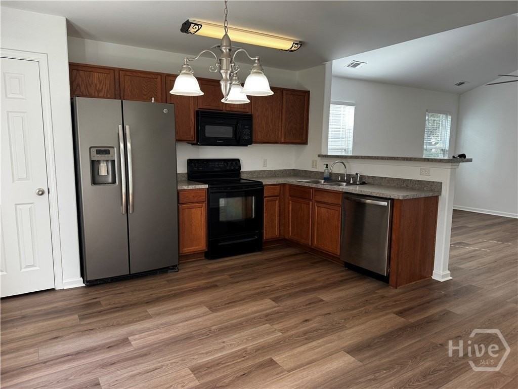 115 Fox Glen Ct - Photo 5 of 13