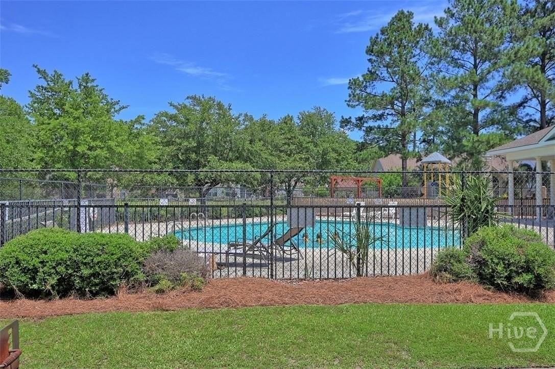 14 Sandy Pond Ct - Photo 3 of 39
