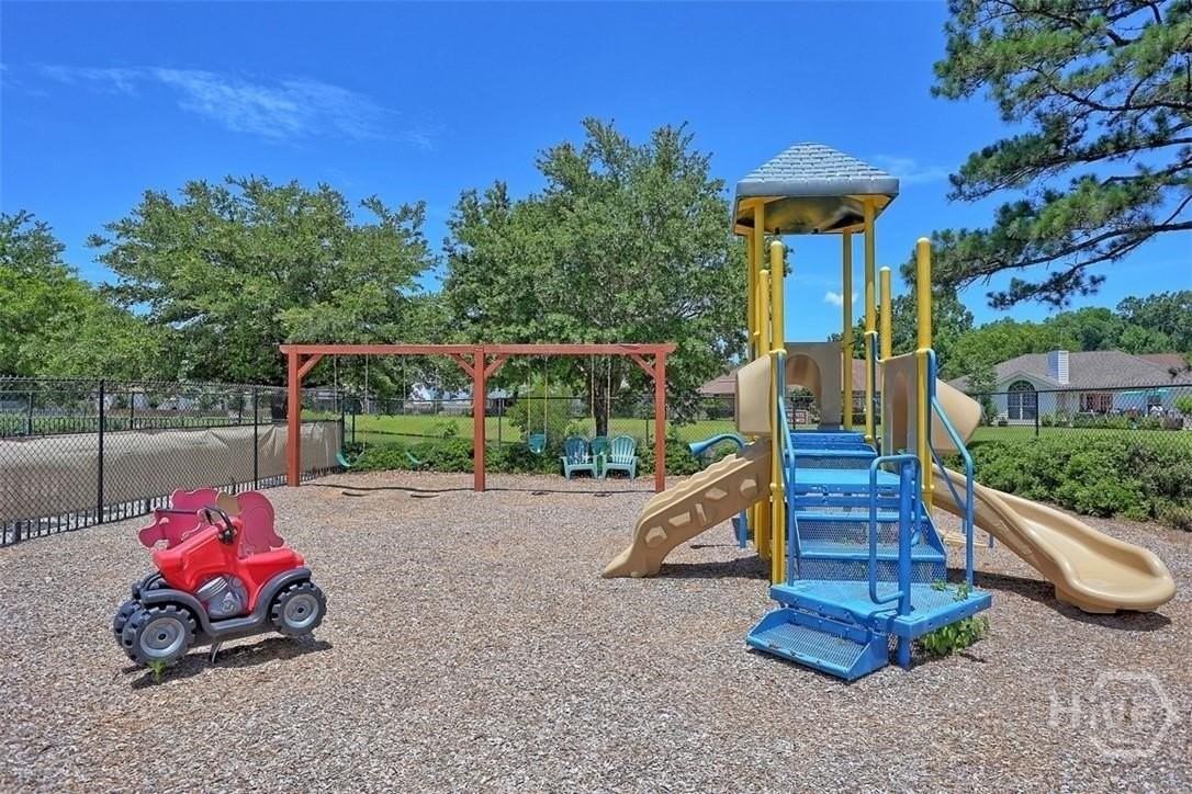 14 Sandy Pond Ct - Photo 5 of 39