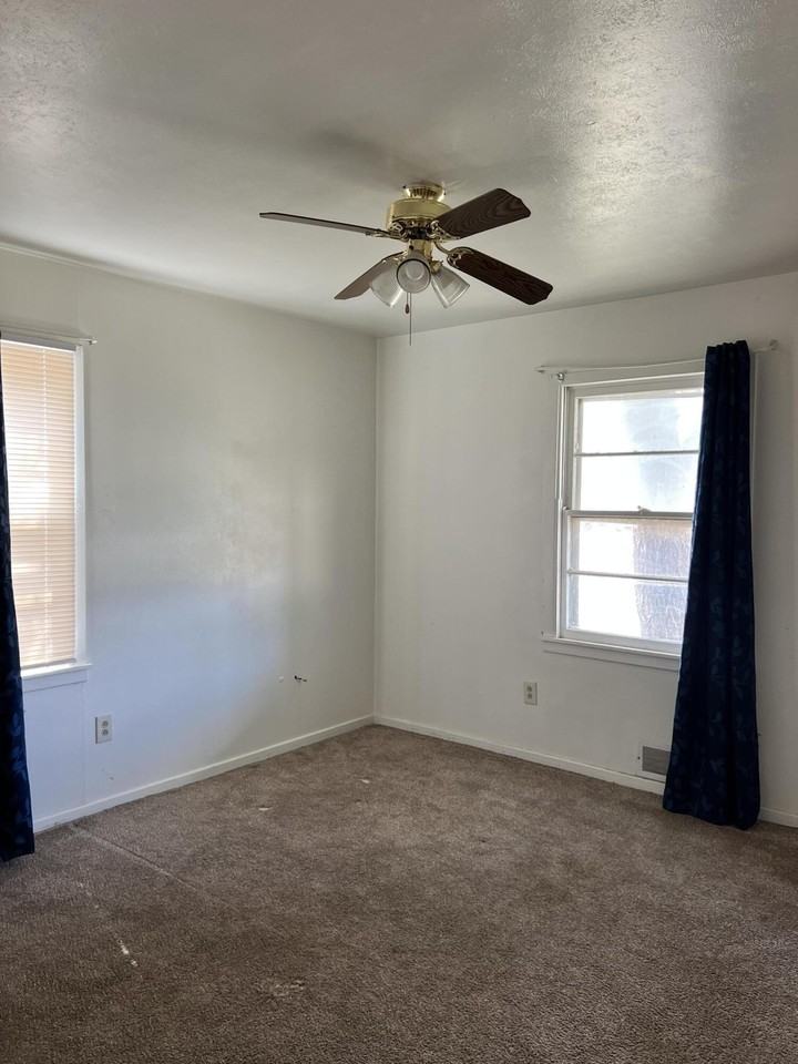 3116 37th St - Photo 3 of 12