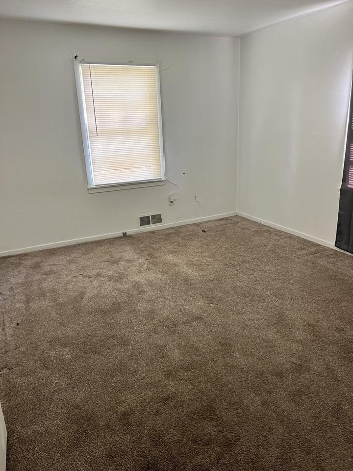 3116 37th St - Photo 4 of 12