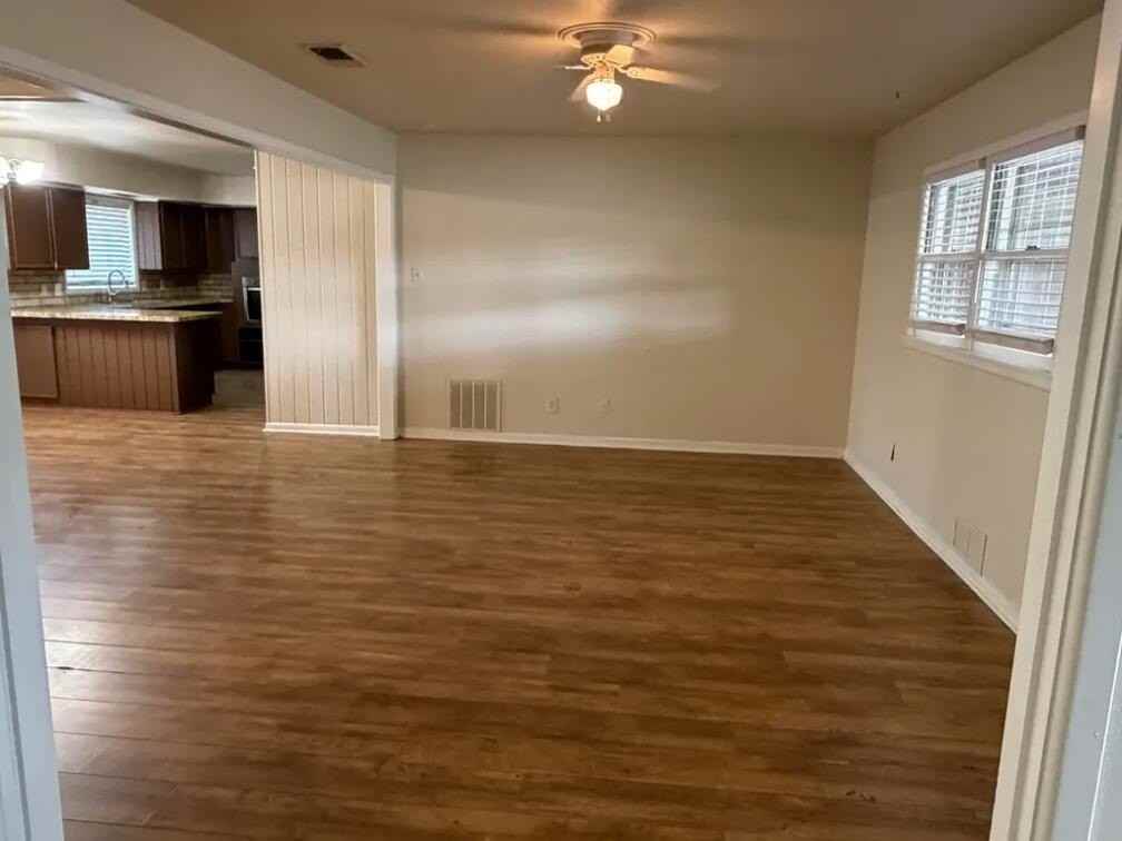 3607 45th St - Photo 3 of 15