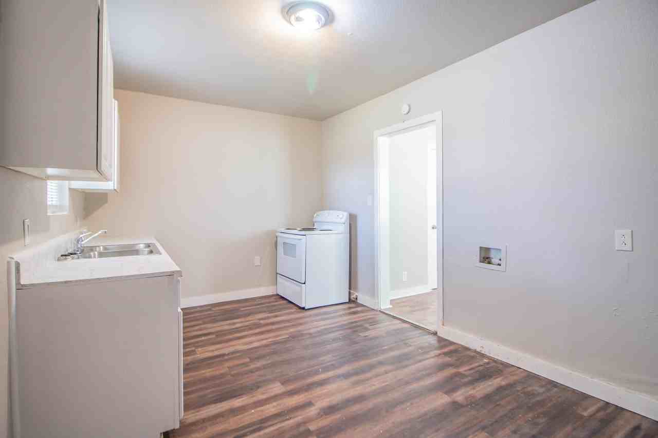1408 24th St - Photo 7 of 15