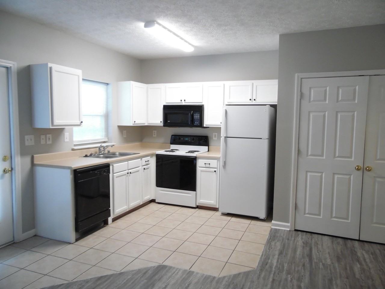 2781 Jacquelyn Ln #413 - Photo 2 of 6