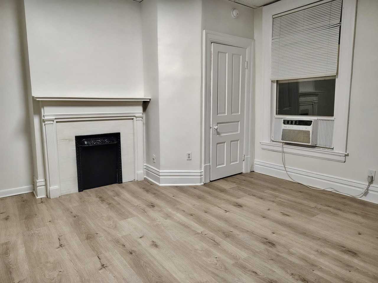 160 Constitution St #7 - Photo 3 of 11