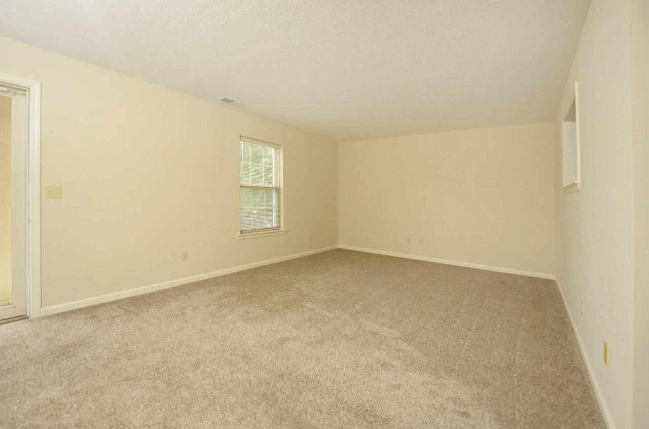 73 Forest Hill Dr - Photo 3 of 8