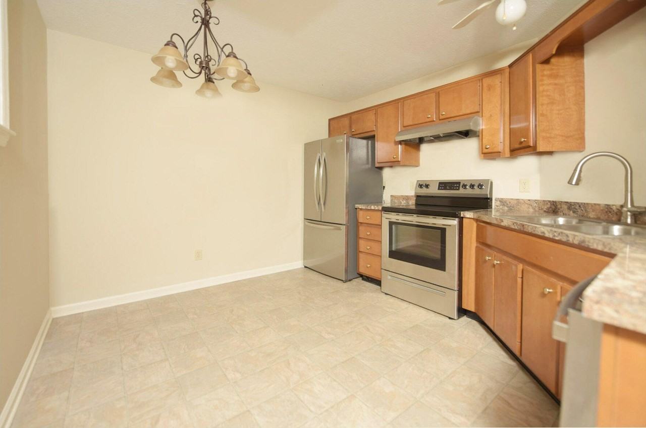 73 Forest Hill Dr - Photo 4 of 8