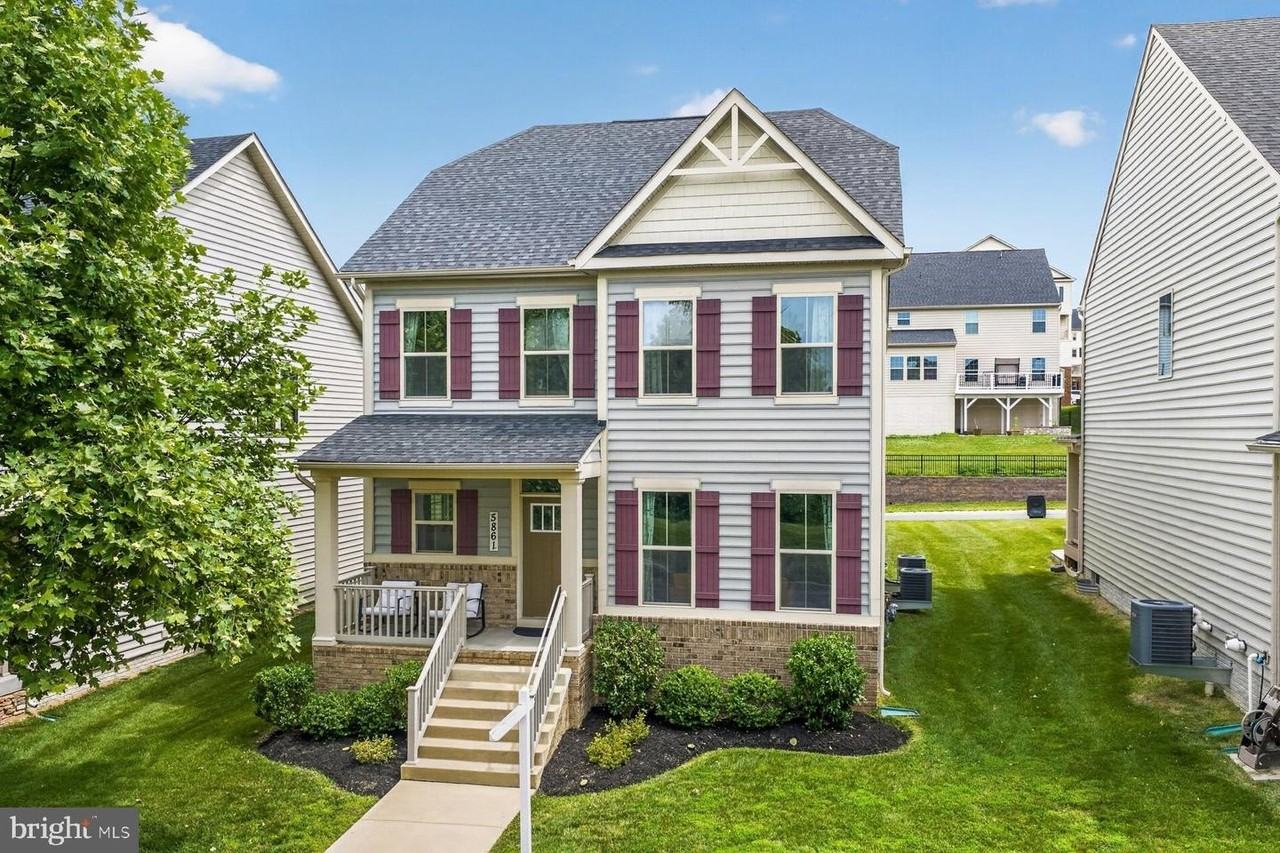 5861 Oakdale Village Rd - Photo 2 of 45