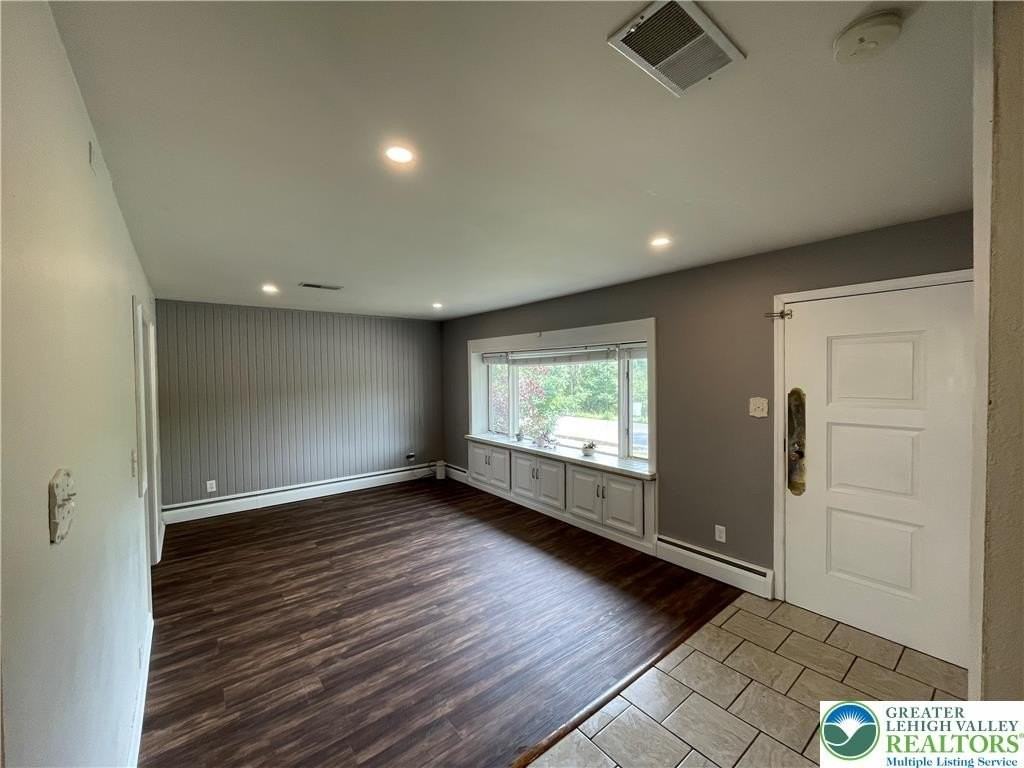 6869 Spring Creek Rd - Photo 4 of 21