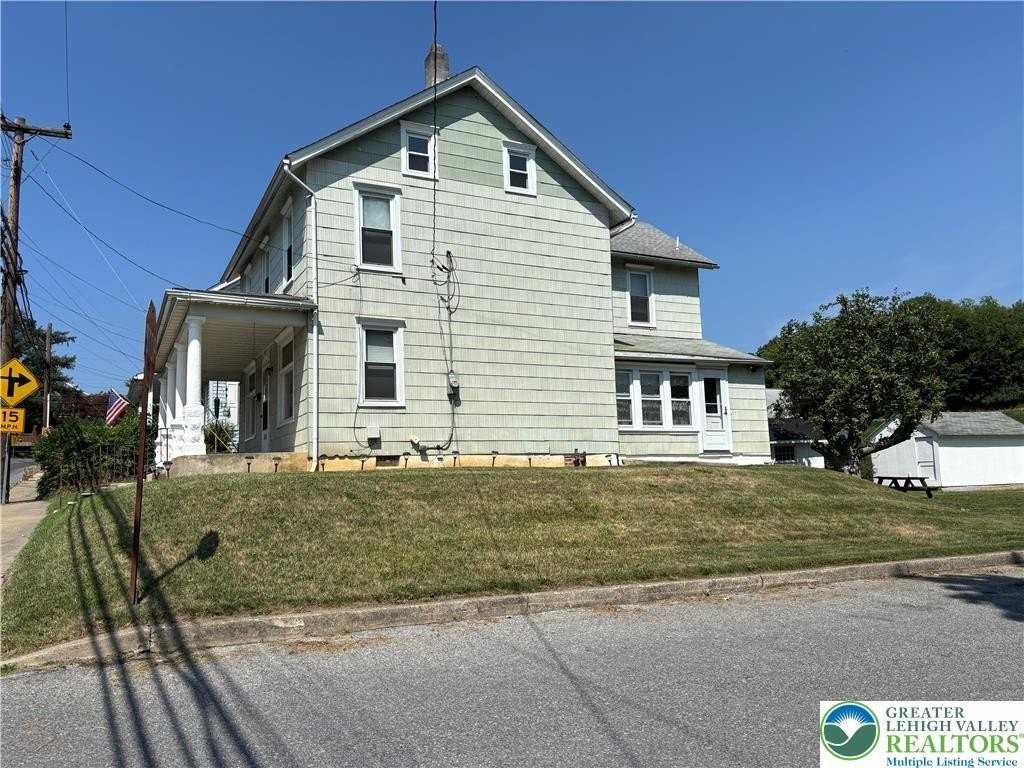 4414 Main St - Photo 2 of 40