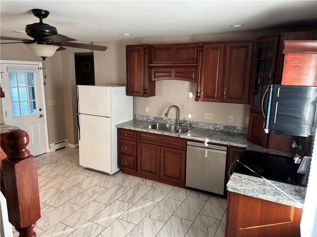 4414 Main St - Photo 5 of 40