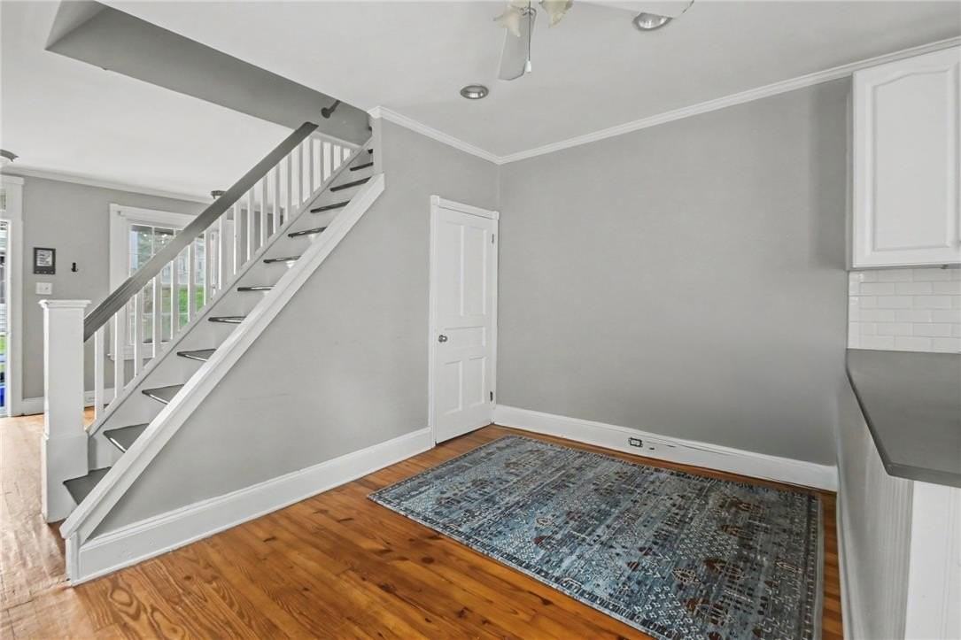 350 Dupont St - Photo 2 of 10