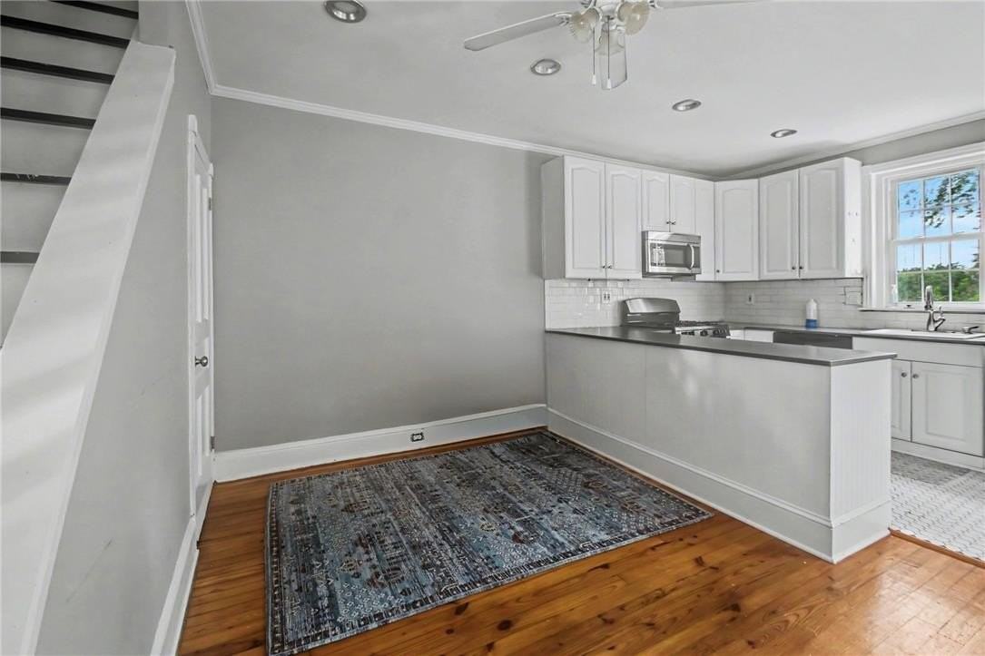 350 Dupont St - Photo 3 of 10