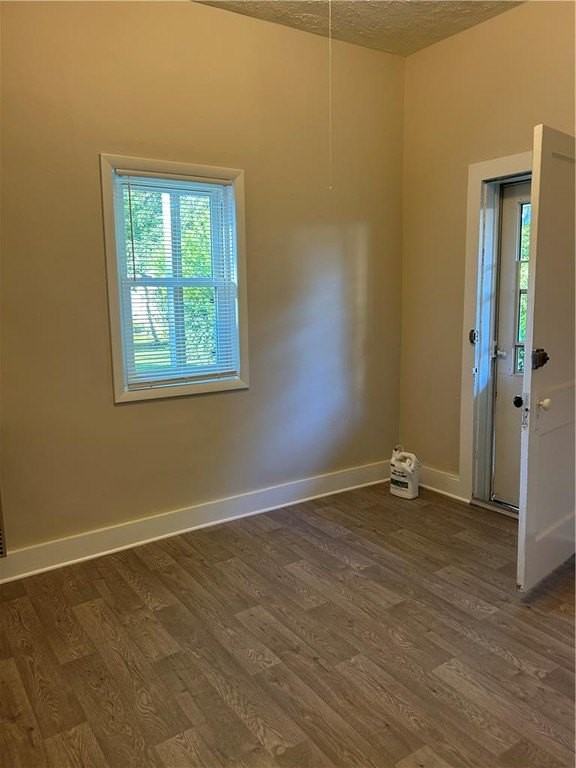 112 Main St #B - Photo 4 of 6