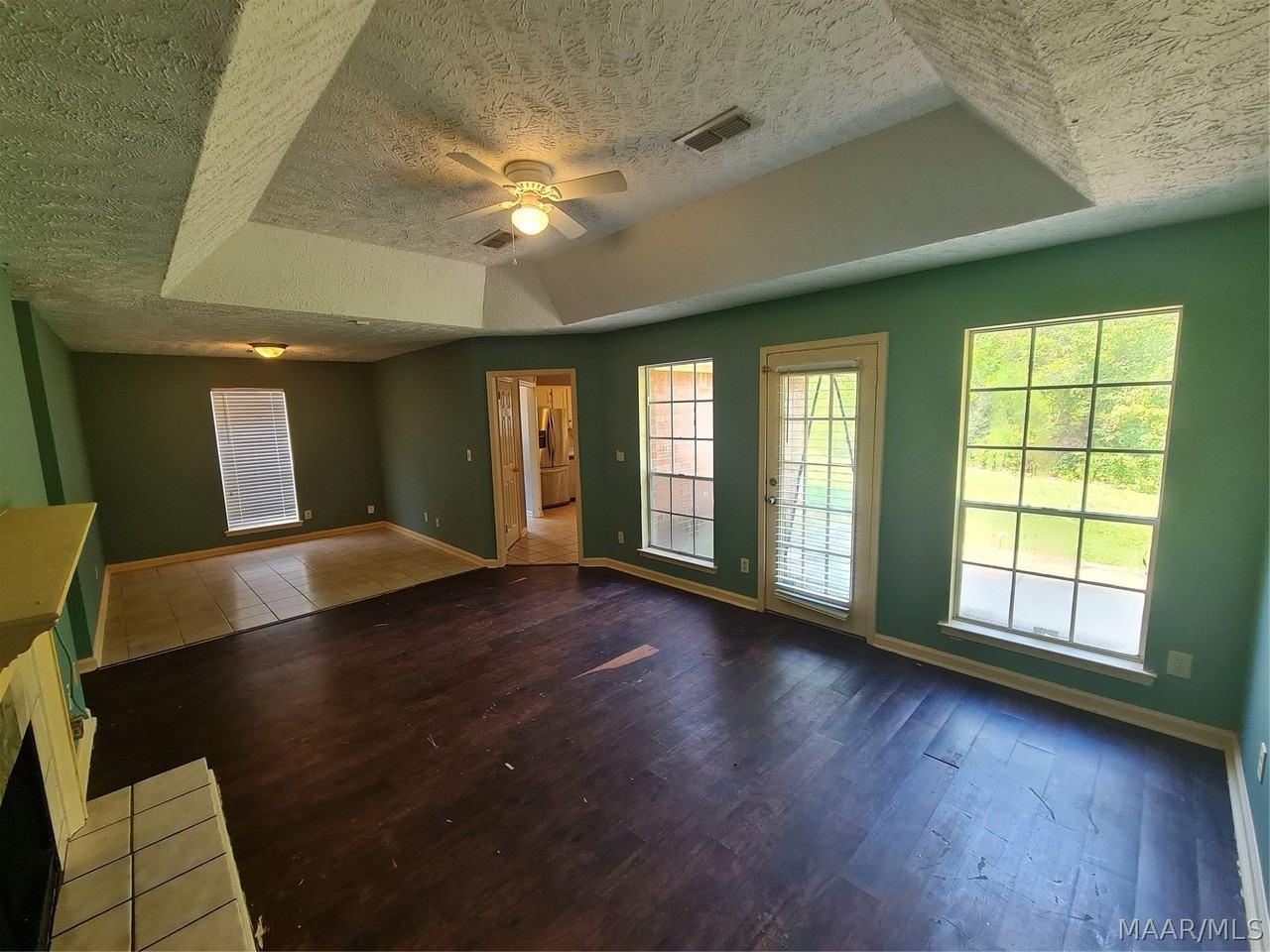 3661 Horseshoe Cir - Photo 2 of 24