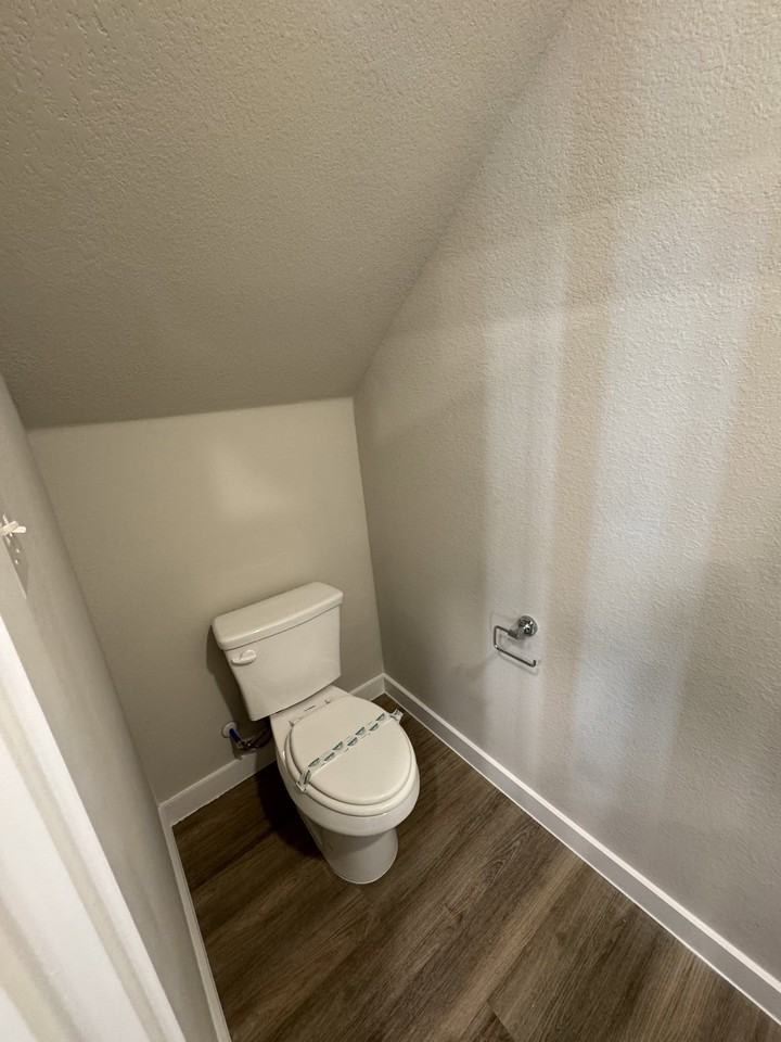 9308 Harborview Dr #9107 - Photo 6 of 8