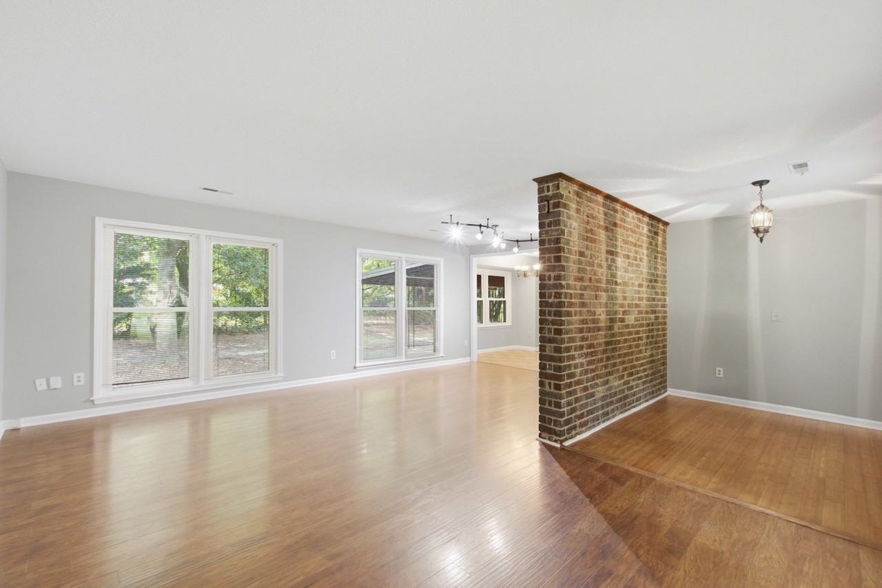 2067 Dogwood Rd - Photo 7 of 8