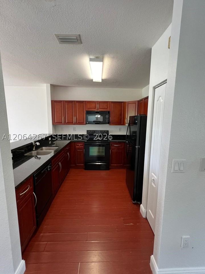 21436 Sw 85th Ct #21436 - Photo 3 of 9