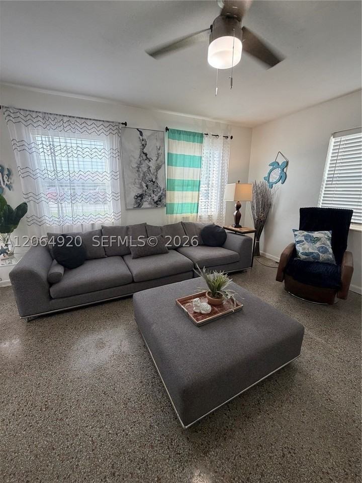 2130 Mckinley St #1 - Photo 7 of 11