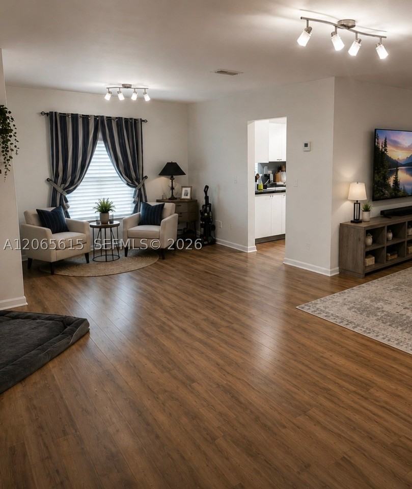 4202 Nw 76th Ave #0 - Photo 2 of 11