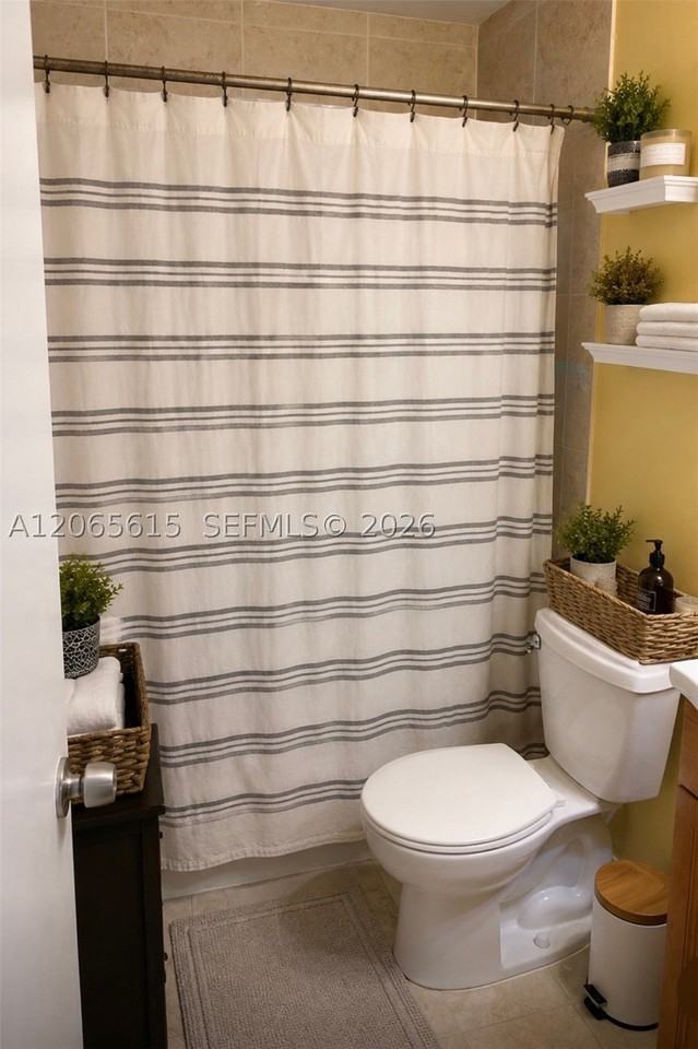 4202 Nw 76th Ave #0 - Photo 5 of 11