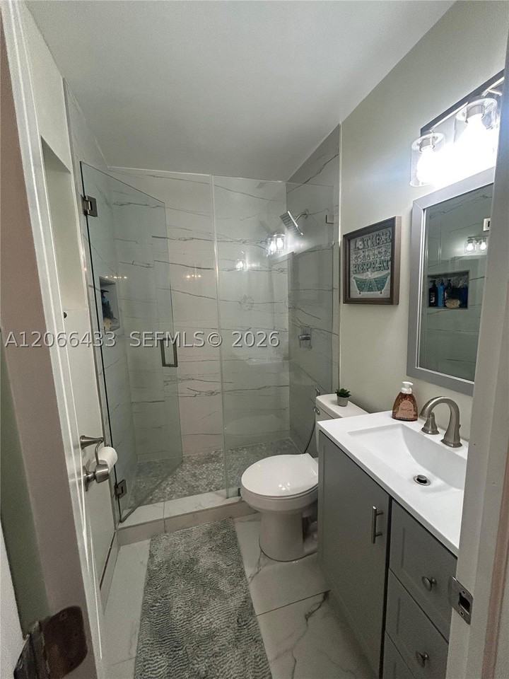 400 N 60th Way #A - Photo 2 of 18