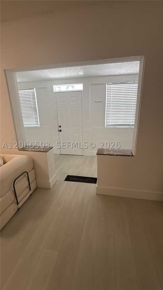 625 SW 16th Ave #0 - Photo 2 of 8